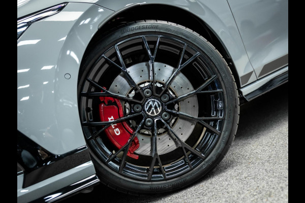 Volkswagen Golf 2.0 TSI GTI | Akrapovic | Head-Up | Stuurverwarming | Pano |