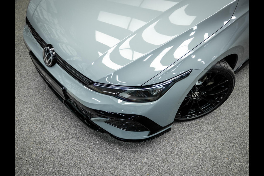 Volkswagen Golf 2.0 TSI GTI | Akrapovic | Head-Up | Stuurverwarming | Pano |