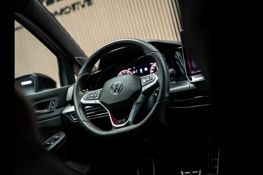 Volkswagen Golf 2.0 TSI GTI | Akrapovic | Head-Up | Stuurverwarming | Pano |