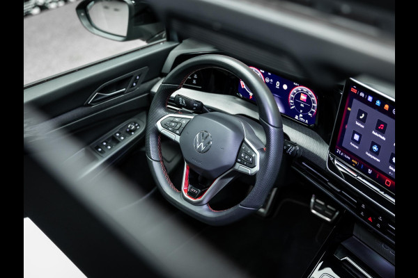 Volkswagen Golf 2.0 TSI GTI | Akrapovic | Head-Up | Stuurverwarming | Pano |