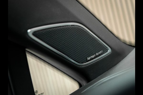 Volkswagen Golf 2.0 TSI GTI | Akrapovic | Head-Up | Stuurverwarming | Pano |