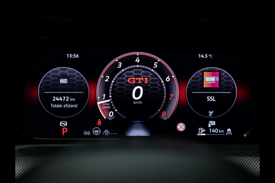 Volkswagen Golf 2.0 TSI GTI | Akrapovic | Head-Up | Stuurverwarming | Pano |