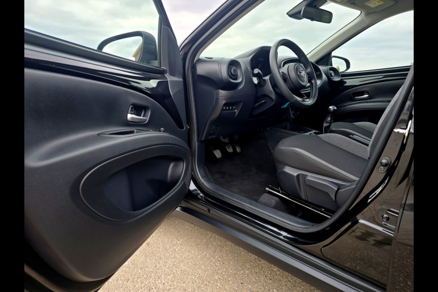 Toyota Aygo X 1.0 VVT-i MT Play - 74 Pk - Euro 6 - ParkeerCamera