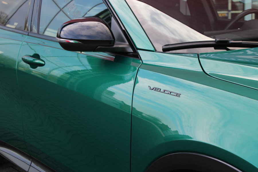 Alfa Romeo Tonale 1.5T Hybrid 160PK VELOCE | AFNEEMBARE TREKHAAK | PREMIUM PACK: LEDEREN BEKLEDING/GEVENTILEERDE VOORSTOELEN/4-VOUDIG ELEKTRISCH VERSTELBARE LENDESTEUN VOORSTOELEN/ELEKTRISCH BEDIENBARE VOORSTOELEN/GEHEUGEN OP DE BESTUUDERSSTOEL/HOOGGLANS ZWARTE RAAMOMLIJSTING/AMBIENT LIGHTING | TECHNOLOGY PACK: PARKEERWAARSCHUWING VOOR EN ACHTER/360° CAMERA/AUTOMATISCH INPARKEREN/ AUTONOMOUS DRIVING LEVEL 2: ADAPTIVE CRUISE CONTROL/LANE CENTERING ASSIST/TRAFFIC JAM ASSIST DODEHOEK DETECTIE AUTOMATISCH DIMMENDE BUITENSPIEGELS ELEKTRISCH BEDIENBARE ACHTERKLEP | WINTERPACK: STOELVERWARMING