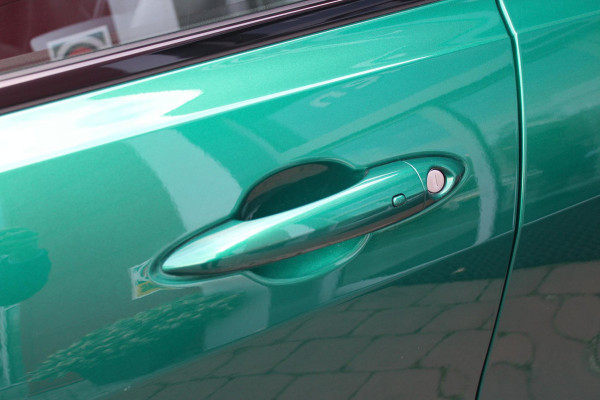 Alfa Romeo Tonale 1.5T Hybrid 160PK VELOCE | AFNEEMBARE TREKHAAK | PREMIUM PACK: LEDEREN BEKLEDING/GEVENTILEERDE VOORSTOELEN/4-VOUDIG ELEKTRISCH VERSTELBARE LENDESTEUN VOORSTOELEN/ELEKTRISCH BEDIENBARE VOORSTOELEN/GEHEUGEN OP DE BESTUUDERSSTOEL/HOOGGLANS ZWARTE RAAMOMLIJSTING/AMBIENT LIGHTING | TECHNOLOGY PACK: PARKEERWAARSCHUWING VOOR EN ACHTER/360° CAMERA/AUTOMATISCH INPARKEREN/ AUTONOMOUS DRIVING LEVEL 2: ADAPTIVE CRUISE CONTROL/LANE CENTERING ASSIST/TRAFFIC JAM ASSIST DODEHOEK DETECTIE AUTOMATISCH DIMMENDE BUITENSPIEGELS ELEKTRISCH BEDIENBARE ACHTERKLEP | WINTERPACK: STOELVERWARMING