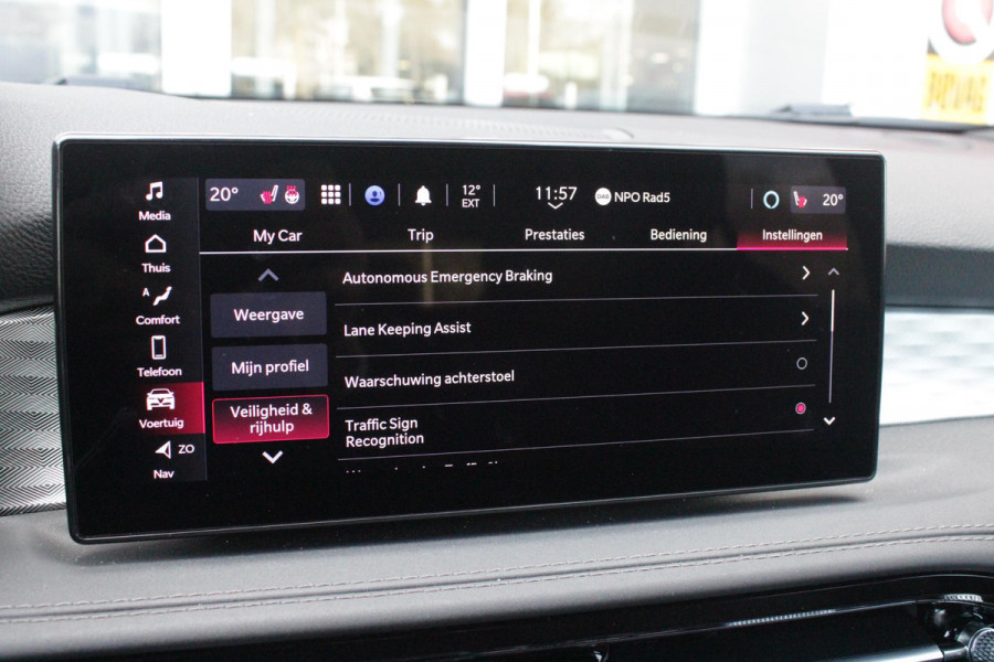 Alfa Romeo Tonale 1.5T Hybrid 160PK VELOCE | AFNEEMBARE TREKHAAK | PREMIUM PACK: LEDEREN BEKLEDING/GEVENTILEERDE VOORSTOELEN/4-VOUDIG ELEKTRISCH VERSTELBARE LENDESTEUN VOORSTOELEN/ELEKTRISCH BEDIENBARE VOORSTOELEN/GEHEUGEN OP DE BESTUUDERSSTOEL/HOOGGLANS ZWARTE RAAMOMLIJSTING/AMBIENT LIGHTING | TECHNOLOGY PACK: PARKEERWAARSCHUWING VOOR EN ACHTER/360° CAMERA/AUTOMATISCH INPARKEREN/ AUTONOMOUS DRIVING LEVEL 2: ADAPTIVE CRUISE CONTROL/LANE CENTERING ASSIST/TRAFFIC JAM ASSIST DODEHOEK DETECTIE AUTOMATISCH DIMMENDE BUITENSPIEGELS ELEKTRISCH BEDIENBARE ACHTERKLEP | WINTERPACK: STOELVERWARMING