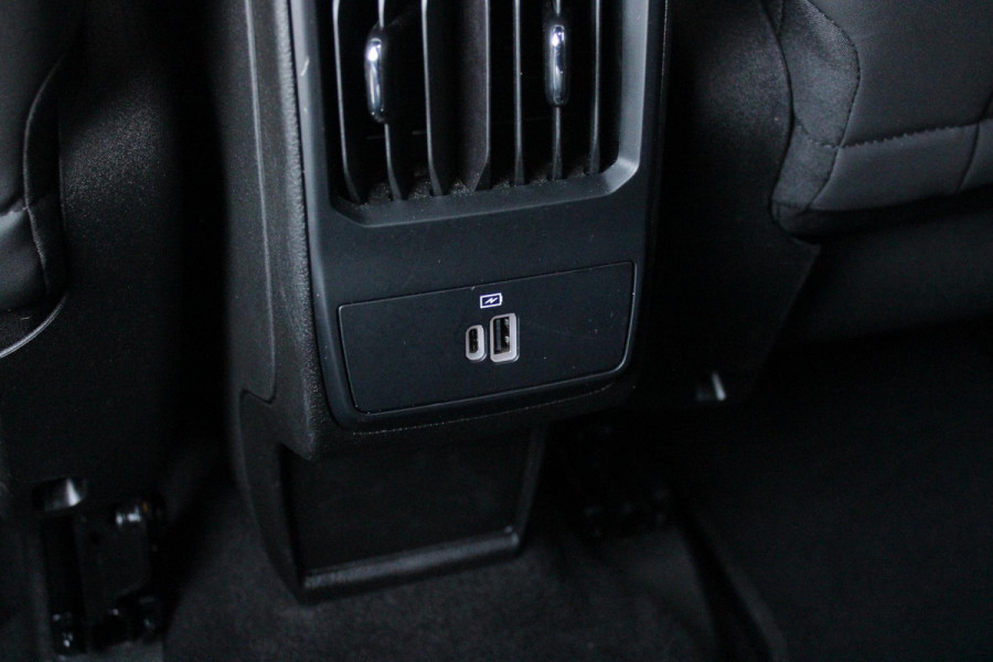 Alfa Romeo Tonale 1.5T Hybrid 160PK VELOCE | AFNEEMBARE TREKHAAK | PREMIUM PACK: LEDEREN BEKLEDING/GEVENTILEERDE VOORSTOELEN/4-VOUDIG ELEKTRISCH VERSTELBARE LENDESTEUN VOORSTOELEN/ELEKTRISCH BEDIENBARE VOORSTOELEN/GEHEUGEN OP DE BESTUUDERSSTOEL/HOOGGLANS ZWARTE RAAMOMLIJSTING/AMBIENT LIGHTING | TECHNOLOGY PACK: PARKEERWAARSCHUWING VOOR EN ACHTER/360° CAMERA/AUTOMATISCH INPARKEREN/ AUTONOMOUS DRIVING LEVEL 2: ADAPTIVE CRUISE CONTROL/LANE CENTERING ASSIST/TRAFFIC JAM ASSIST DODEHOEK DETECTIE AUTOMATISCH DIMMENDE BUITENSPIEGELS ELEKTRISCH BEDIENBARE ACHTERKLEP | WINTERPACK: STOELVERWARMING