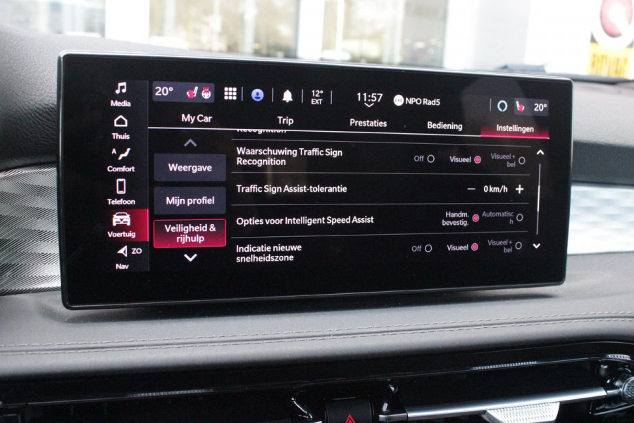 Alfa Romeo Tonale 1.5T Hybrid 160PK VELOCE | AFNEEMBARE TREKHAAK | PREMIUM PACK: LEDEREN BEKLEDING/GEVENTILEERDE VOORSTOELEN/4-VOUDIG ELEKTRISCH VERSTELBARE LENDESTEUN VOORSTOELEN/ELEKTRISCH BEDIENBARE VOORSTOELEN/GEHEUGEN OP DE BESTUUDERSSTOEL/HOOGGLANS ZWARTE RAAMOMLIJSTING/AMBIENT LIGHTING | TECHNOLOGY PACK: PARKEERWAARSCHUWING VOOR EN ACHTER/360° CAMERA/AUTOMATISCH INPARKEREN/ AUTONOMOUS DRIVING LEVEL 2: ADAPTIVE CRUISE CONTROL/LANE CENTERING ASSIST/TRAFFIC JAM ASSIST DODEHOEK DETECTIE AUTOMATISCH DIMMENDE BUITENSPIEGELS ELEKTRISCH BEDIENBARE ACHTERKLEP | WINTERPACK: STOELVERWARMING