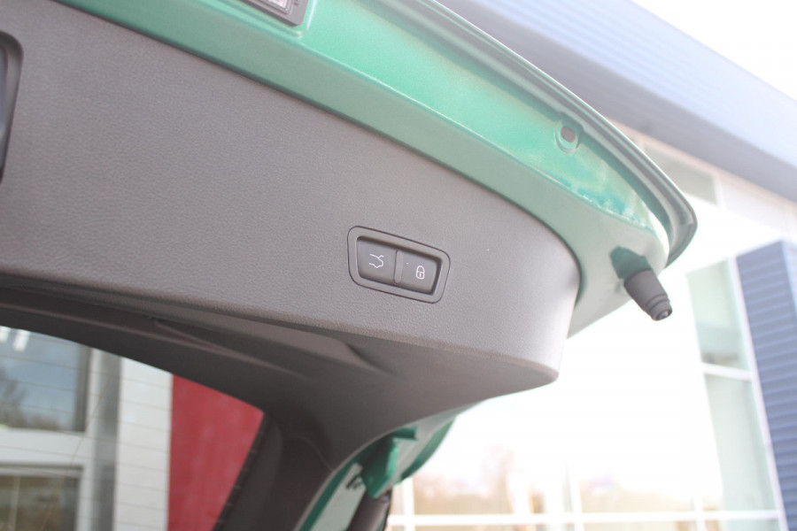 Alfa Romeo Tonale 1.5T Hybrid 160PK VELOCE | AFNEEMBARE TREKHAAK | PREMIUM PACK: LEDEREN BEKLEDING/GEVENTILEERDE VOORSTOELEN/4-VOUDIG ELEKTRISCH VERSTELBARE LENDESTEUN VOORSTOELEN/ELEKTRISCH BEDIENBARE VOORSTOELEN/GEHEUGEN OP DE BESTUUDERSSTOEL/HOOGGLANS ZWARTE RAAMOMLIJSTING/AMBIENT LIGHTING | TECHNOLOGY PACK: PARKEERWAARSCHUWING VOOR EN ACHTER/360° CAMERA/AUTOMATISCH INPARKEREN/ AUTONOMOUS DRIVING LEVEL 2: ADAPTIVE CRUISE CONTROL/LANE CENTERING ASSIST/TRAFFIC JAM ASSIST DODEHOEK DETECTIE AUTOMATISCH DIMMENDE BUITENSPIEGELS ELEKTRISCH BEDIENBARE ACHTERKLEP | WINTERPACK: STOELVERWARMING