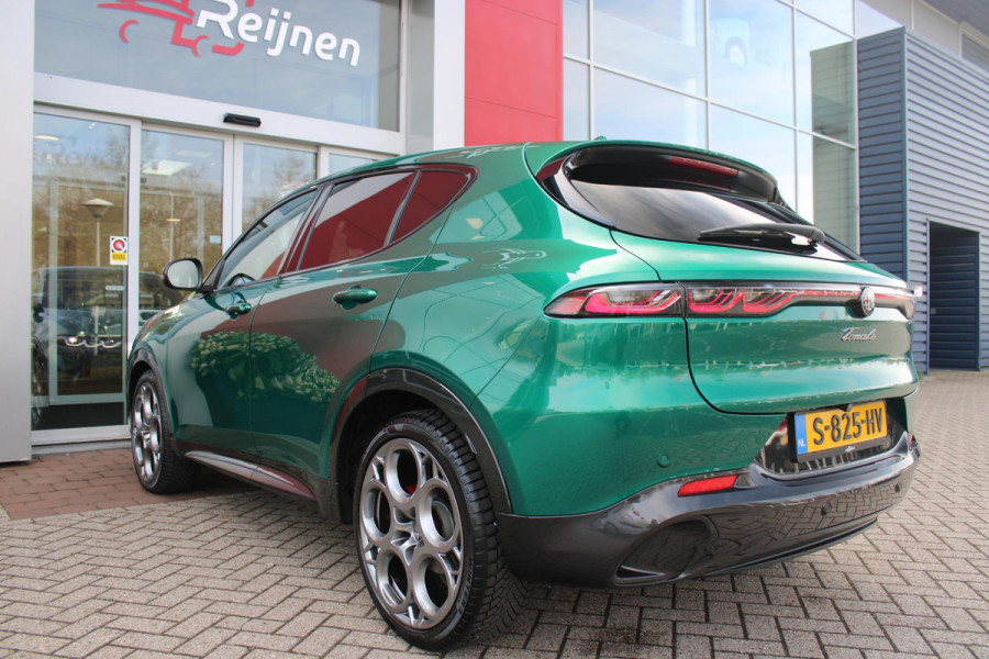 Alfa Romeo Tonale 1.5T Hybrid 160PK VELOCE | AFNEEMBARE TREKHAAK | PREMIUM PACK: LEDEREN BEKLEDING/GEVENTILEERDE VOORSTOELEN/4-VOUDIG ELEKTRISCH VERSTELBARE LENDESTEUN VOORSTOELEN/ELEKTRISCH BEDIENBARE VOORSTOELEN/GEHEUGEN OP DE BESTUUDERSSTOEL/HOOGGLANS ZWARTE RAAMOMLIJSTING/AMBIENT LIGHTING | TECHNOLOGY PACK: PARKEERWAARSCHUWING VOOR EN ACHTER/360° CAMERA/AUTOMATISCH INPARKEREN/ AUTONOMOUS DRIVING LEVEL 2: ADAPTIVE CRUISE CONTROL/LANE CENTERING ASSIST/TRAFFIC JAM ASSIST DODEHOEK DETECTIE AUTOMATISCH DIMMENDE BUITENSPIEGELS ELEKTRISCH BEDIENBARE ACHTERKLEP | WINTERPACK: STOELVERWARMING