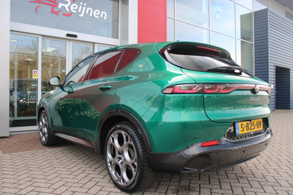 Alfa Romeo Tonale 1.5T Hybrid 160PK VELOCE | AFNEEMBARE TREKHAAK | PREMIUM PACK: LEDEREN BEKLEDING/GEVENTILEERDE VOORSTOELEN/4-VOUDIG ELEKTRISCH VERSTELBARE LENDESTEUN VOORSTOELEN/ELEKTRISCH BEDIENBARE VOORSTOELEN/GEHEUGEN OP DE BESTUUDERSSTOEL/HOOGGLANS ZWARTE RAAMOMLIJSTING/AMBIENT LIGHTING | TECHNOLOGY PACK: PARKEERWAARSCHUWING VOOR EN ACHTER/360° CAMERA/AUTOMATISCH INPARKEREN/ AUTONOMOUS DRIVING LEVEL 2: ADAPTIVE CRUISE CONTROL/LANE CENTERING ASSIST/TRAFFIC JAM ASSIST DODEHOEK DETECTIE AUTOMATISCH DIMMENDE BUITENSPIEGELS ELEKTRISCH BEDIENBARE ACHTERKLEP | WINTERPACK: STOELVERWARMING