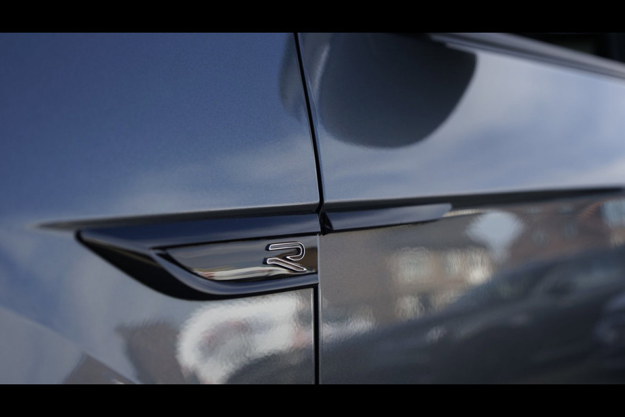 Volkswagen T-Roc R-Line 1.5 TSI BLACK STYLE-AUTOMAAT-ACC-CAMERA-IQ LIGHT-KEYLESS-PANORAMA-VIRTUEEL