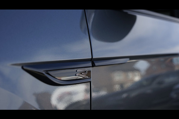 Volkswagen T-Roc R-Line 1.5 TSI BLACK STYLE-AUTOMAAT-ACC-CAMERA-IQ LIGHT-KEYLESS-PANORAMA-VIRTUEEL