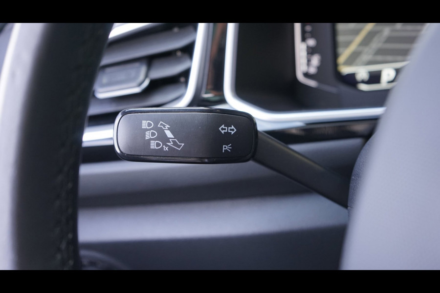 Volkswagen T-Roc R-Line 1.5 TSI BLACK STYLE-AUTOMAAT-ACC-CAMERA-IQ LIGHT-KEYLESS-PANORAMA-VIRTUEEL