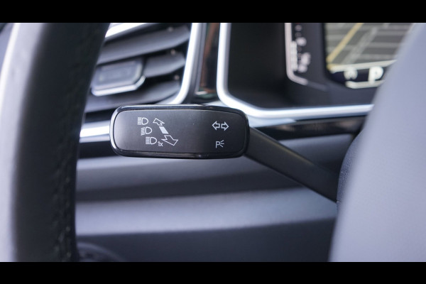 Volkswagen T-Roc R-Line 1.5 TSI BLACK STYLE-AUTOMAAT-ACC-CAMERA-IQ LIGHT-KEYLESS-PANORAMA-VIRTUEEL