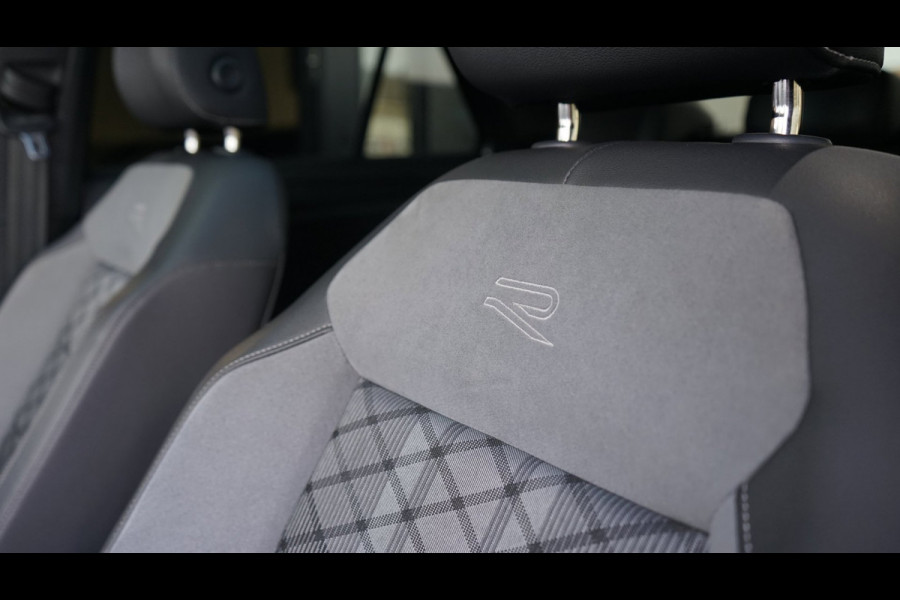 Volkswagen T-Roc R-Line 1.5 TSI BLACK STYLE-AUTOMAAT-ACC-CAMERA-IQ LIGHT-KEYLESS-PANORAMA-VIRTUEEL