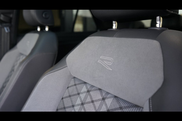 Volkswagen T-Roc R-Line 1.5 TSI BLACK STYLE-AUTOMAAT-ACC-CAMERA-IQ LIGHT-KEYLESS-PANORAMA-VIRTUEEL