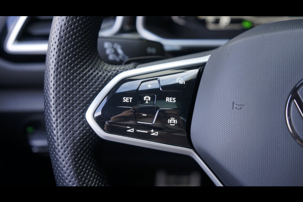 Volkswagen T-Roc R-Line 1.5 TSI BLACK STYLE-AUTOMAAT-ACC-CAMERA-IQ LIGHT-KEYLESS-PANORAMA-VIRTUEEL