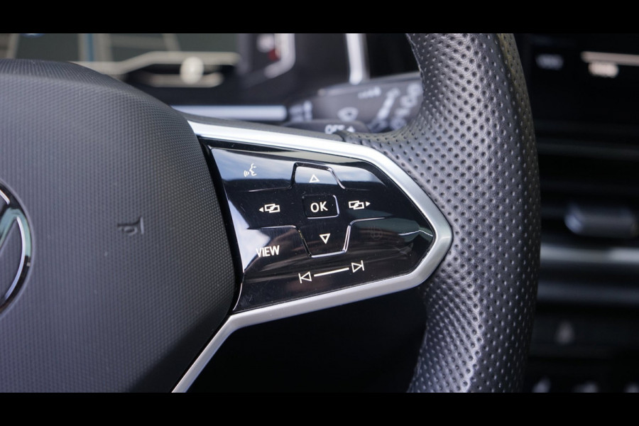Volkswagen T-Roc R-Line 1.5 TSI BLACK STYLE-AUTOMAAT-ACC-CAMERA-IQ LIGHT-KEYLESS-PANORAMA-VIRTUEEL