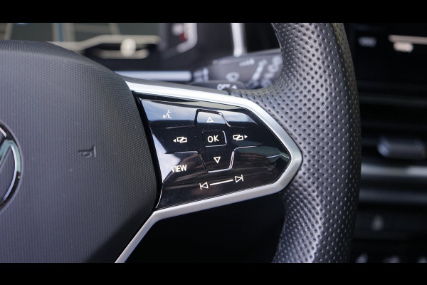 Volkswagen T-Roc R-Line 1.5 TSI BLACK STYLE-AUTOMAAT-ACC-CAMERA-IQ LIGHT-KEYLESS-PANORAMA-VIRTUEEL