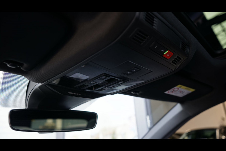 Volkswagen T-Roc R-Line 1.5 TSI BLACK STYLE-AUTOMAAT-ACC-CAMERA-IQ LIGHT-KEYLESS-PANORAMA-VIRTUEEL