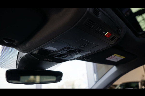 Volkswagen T-Roc R-Line 1.5 TSI BLACK STYLE-AUTOMAAT-ACC-CAMERA-IQ LIGHT-KEYLESS-PANORAMA-VIRTUEEL