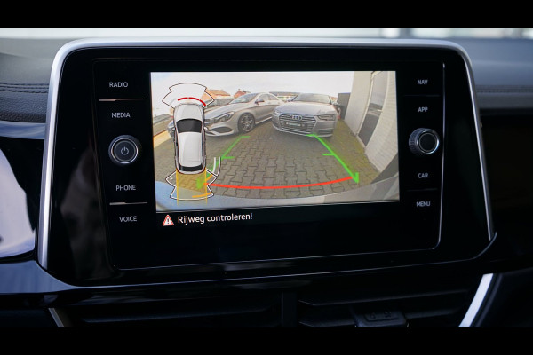 Volkswagen T-Roc R-Line 1.5 TSI BLACK STYLE-AUTOMAAT-ACC-CAMERA-IQ LIGHT-KEYLESS-PANORAMA-VIRTUEEL