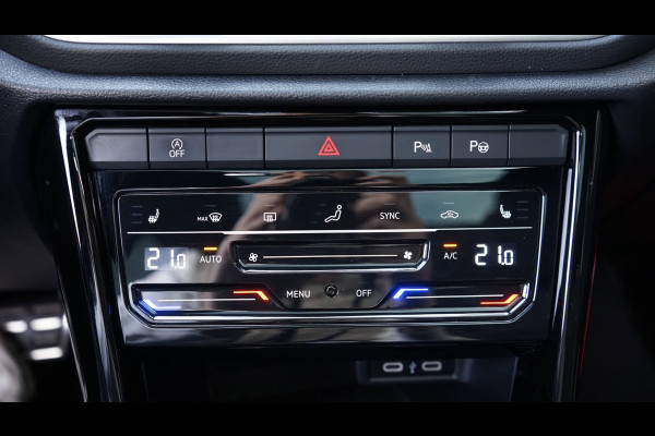 Volkswagen T-Roc R-Line 1.5 TSI BLACK STYLE-AUTOMAAT-ACC-CAMERA-IQ LIGHT-KEYLESS-PANORAMA-VIRTUEEL