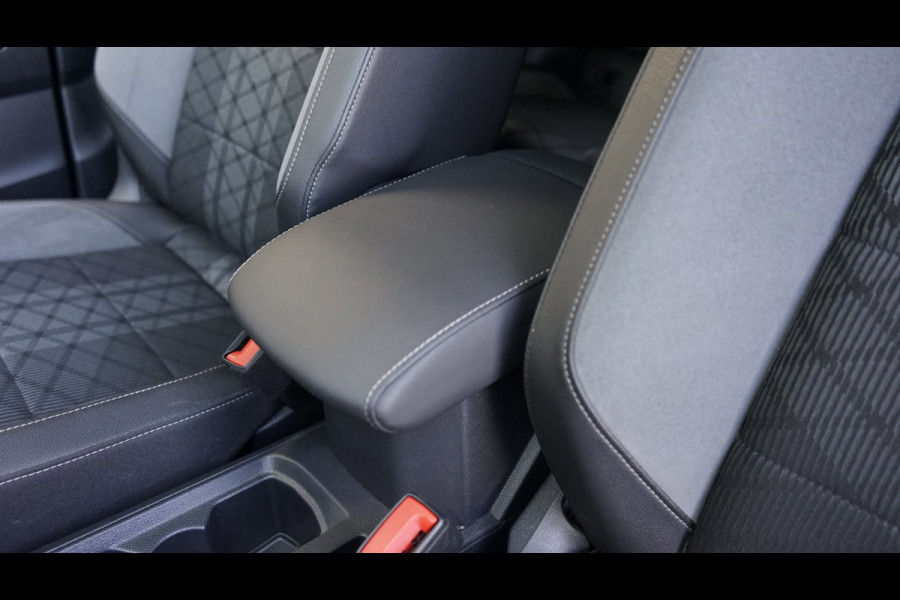 Volkswagen T-Roc R-Line 1.5 TSI BLACK STYLE-AUTOMAAT-ACC-CAMERA-IQ LIGHT-KEYLESS-PANORAMA-VIRTUEEL