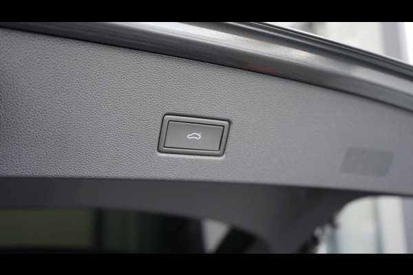 Volkswagen T-Roc R-Line 1.5 TSI BLACK STYLE-AUTOMAAT-ACC-CAMERA-IQ LIGHT-KEYLESS-PANORAMA-VIRTUEEL