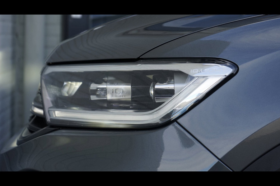 Volkswagen T-Roc R-Line 1.5 TSI BLACK STYLE-AUTOMAAT-ACC-CAMERA-IQ LIGHT-KEYLESS-PANORAMA-VIRTUEEL