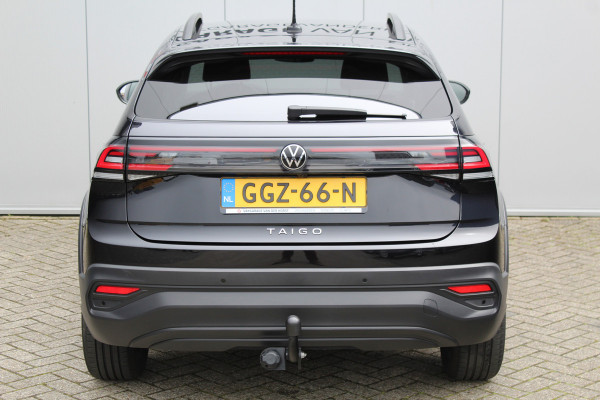Volkswagen Taigo 1.0-96pk TSI Oranje Edition. Zeer nette en luxe hoogzitter, slechts 33.500km ! Airco, cruise cntrl adaptief, camera, pdc achter, trekhaak, LED verlichting, Apple Carplay/Android auto, bluetooth telefoonvoorb., digitaal dashboard etc.