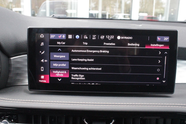 Alfa Romeo Tonale 1.5T Hybrid 160PK VELOCE | PREMIUM PACK: LEDEREN BEKLEDING/GEVENTILEERDE VOORSTOELEN/4-VOUDIG ELEKTRISCH VERSTELBARE LENDESTEUN VOORSTOELEN/HOOGGLANS ZWARTE RAAMOMLIJSTING/AMBIENT LIGHTING | TECHNOLOGY PACK: PARKEERWAARSCHUWING VOOR EN ACHTER/360° CAMERA/AUTOMATISCH INPARKEREN/ AUTONOMOUS DRIVING LEVEL 2: ADAPTIVE CRUISE CONTROL/LANE CENTERING ASSIST/TRAFFIC JAM ASSIST DODEHOEK DETECTIE AUTOMATISCH DIMMENDE BUITENSPIEGELS ELEKTRISCH BEDIENBARE ACHTERKLEP | WINTERPACK: STOELVERWARMING VOOR/STUURVERWARMING/VERWARMBARE RUITENSPROEIERS | 19" LICHTMETALEN VELGEN  | DRAADLOZ