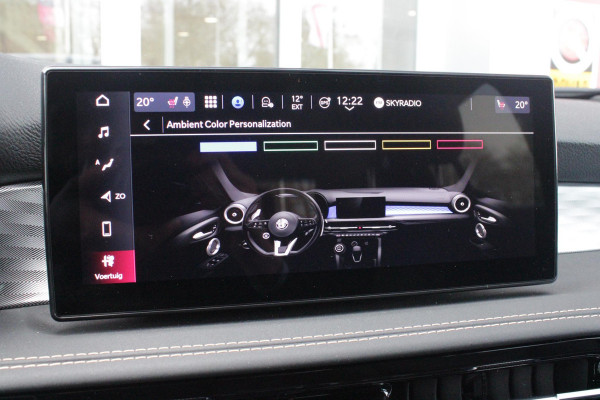 Alfa Romeo Tonale 1.5T Hybrid 160PK VELOCE | PREMIUM PACK: LEDEREN BEKLEDING/GEVENTILEERDE VOORSTOELEN/4-VOUDIG ELEKTRISCH VERSTELBARE LENDESTEUN VOORSTOELEN/HOOGGLANS ZWARTE RAAMOMLIJSTING/AMBIENT LIGHTING | TECHNOLOGY PACK: PARKEERWAARSCHUWING VOOR EN ACHTER/360° CAMERA/AUTOMATISCH INPARKEREN/ AUTONOMOUS DRIVING LEVEL 2: ADAPTIVE CRUISE CONTROL/LANE CENTERING ASSIST/TRAFFIC JAM ASSIST DODEHOEK DETECTIE AUTOMATISCH DIMMENDE BUITENSPIEGELS ELEKTRISCH BEDIENBARE ACHTERKLEP | WINTERPACK: STOELVERWARMING VOOR/STUURVERWARMING/VERWARMBARE RUITENSPROEIERS | 19" LICHTMETALEN VELGEN  | DRAADLOZ