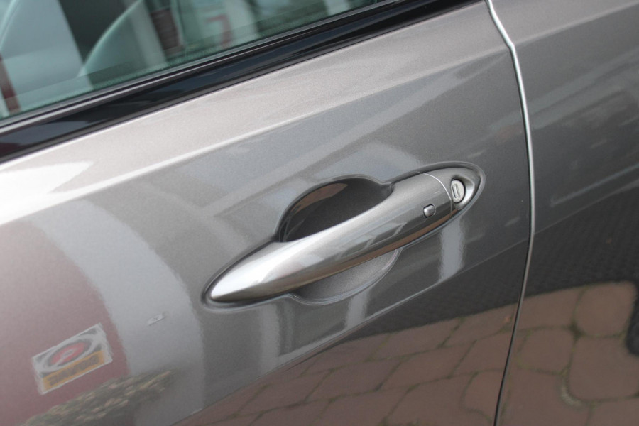 Alfa Romeo Tonale 1.5T Hybrid 160PK VELOCE | PREMIUM PACK: LEDEREN BEKLEDING/GEVENTILEERDE VOORSTOELEN/4-VOUDIG ELEKTRISCH VERSTELBARE LENDESTEUN VOORSTOELEN/HOOGGLANS ZWARTE RAAMOMLIJSTING/AMBIENT LIGHTING | TECHNOLOGY PACK: PARKEERWAARSCHUWING VOOR EN ACHTER/360° CAMERA/AUTOMATISCH INPARKEREN/ AUTONOMOUS DRIVING LEVEL 2: ADAPTIVE CRUISE CONTROL/LANE CENTERING ASSIST/TRAFFIC JAM ASSIST DODEHOEK DETECTIE AUTOMATISCH DIMMENDE BUITENSPIEGELS ELEKTRISCH BEDIENBARE ACHTERKLEP | WINTERPACK: STOELVERWARMING VOOR/STUURVERWARMING/VERWARMBARE RUITENSPROEIERS | 19" LICHTMETALEN VELGEN  | DRAADLOZ