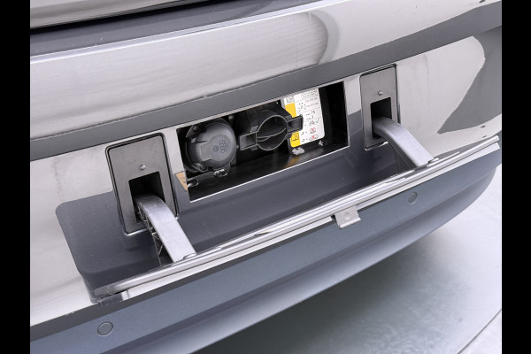 Volkswagen ID.3 First Plus 62kWh Trekhaak Camera Soh90% Navi-Pro Ecc Adap.Cruise Stuur+Stoelverwarming Apple Carplay Android Auto Pdc Bluetooth Keyless Advanced Matrix Led Rijstrooksensor IQ Drive 1e Eigenaar Origineel Nederlandse Auto