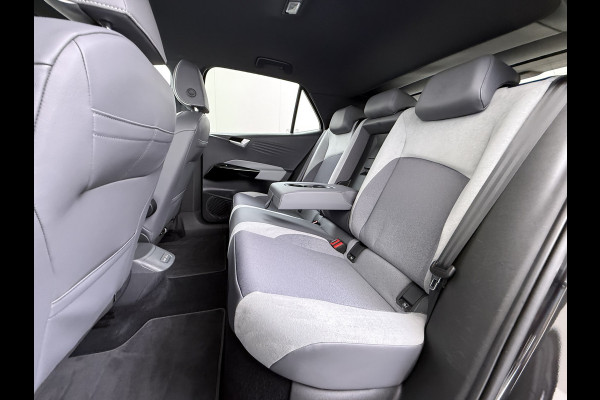 Volkswagen ID.3 First Plus 62kWh Trekhaak Camera Soh90% Navi-Pro Ecc Adap.Cruise Stuur+Stoelverwarming Apple Carplay Android Auto Pdc Bluetooth Keyless Advanced Matrix Led Rijstrooksensor IQ Drive 1e Eigenaar Origineel Nederlandse Auto