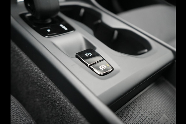 Volvo XC40 T4 Recharge Inscription PHEV 211pk Dealer O.H | Panodak | Camera | Keyless | 18"L.M | Apple Carplay | Stoel & Stuur verwarming | El. Achterklep | Plug In Hybrid |
