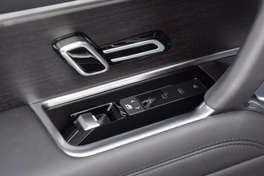 Land Rover Range Rover P460e SE PHEV