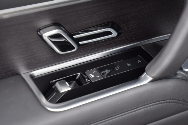 Land Rover Range Rover P460e SE PHEV