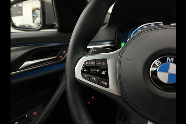 BMW 5 Serie 545e xDrive M-Sport | ACC | Head-Up | 19'' | Stuurverwarming | Sfeerverlichting | Carplay | Sportremmen | Getint Glas | Draadloos Laden | Sportstoelen | Live Cockpit Pro | LED |