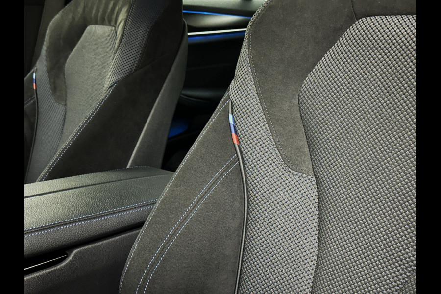 BMW 5 Serie 545e xDrive M-Sport | ACC | Head-Up | 19'' | Stuurverwarming | Sfeerverlichting | Carplay | Sportremmen | Getint Glas | Draadloos Laden | Sportstoelen | Live Cockpit Pro | LED |