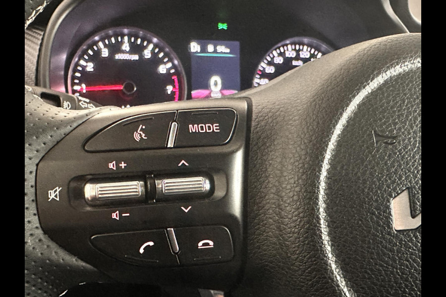 Kia Stonic 1.0 T-GDi MHEV GT-Line Navigatie Apple Carplay/Android Auto Camera Parkeersensoren Cruise Control Stoel- en stuurverwarming Half leder Climate Controln Lichtmetalen velgen