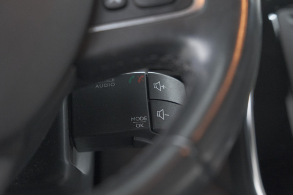 Renault Captur TCe 90 Limited | Trekhaak | Navigatie | Pack Comfort | Parkeersensoren