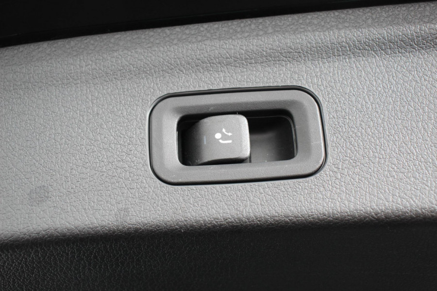 Mercedes-Benz GLE 350 e 4MATIC Plug in Hybride AMG Night | Panorama dak | Navigatie | Climate Control | Led | Dab | Camera | Wegklapbare Trekhaak |