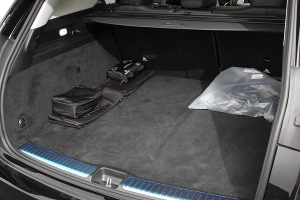 Mercedes-Benz GLE 350 e 4MATIC Plug in Hybride AMG Night | Panorama dak | Navigatie | Climate Control | Led | Dab | Camera | Wegklapbare Trekhaak |