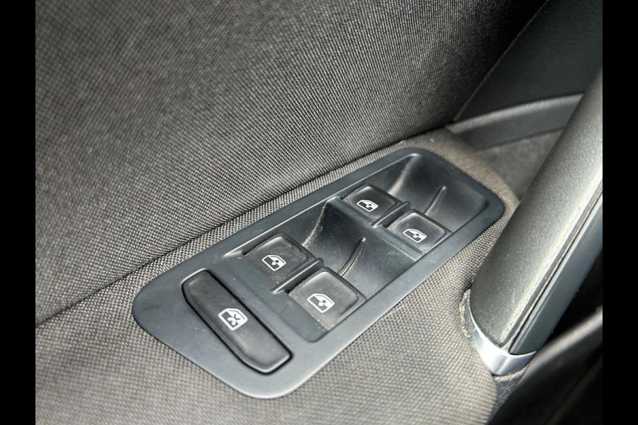 Volkswagen e-Golf E-DITION PDC AdaptiveCruise AllSeason