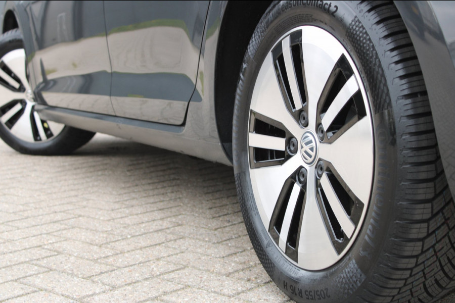 Volkswagen e-Golf E-DITION PDC AdaptiveCruise AllSeason