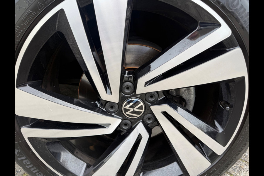 Volkswagen T-Cross 1.0 TSI AUTOMAAT 110 pk 2 X R-Line, trekhaak, dealer onderhouden, 1 e eigenaar, NL auto met nap