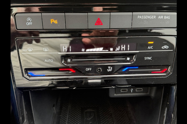 Volkswagen T-Cross 1.0 TSI AUTOMAAT 110 pk 2 X R-Line, trekhaak, dealer onderhouden, 1 e eigenaar, NL auto met nap